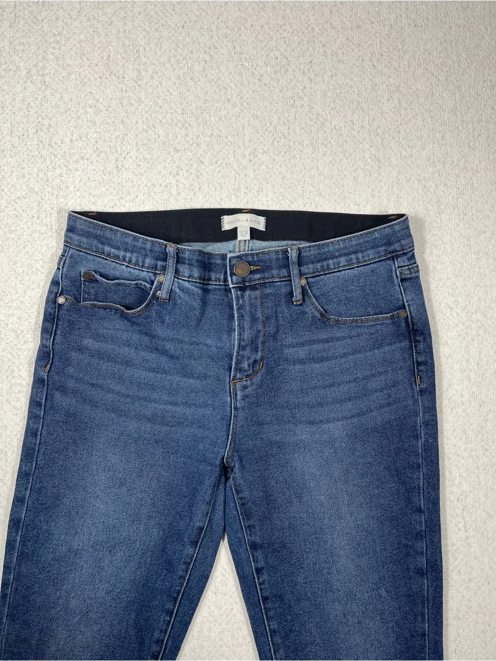 Kendall & Kylie comfortable dark